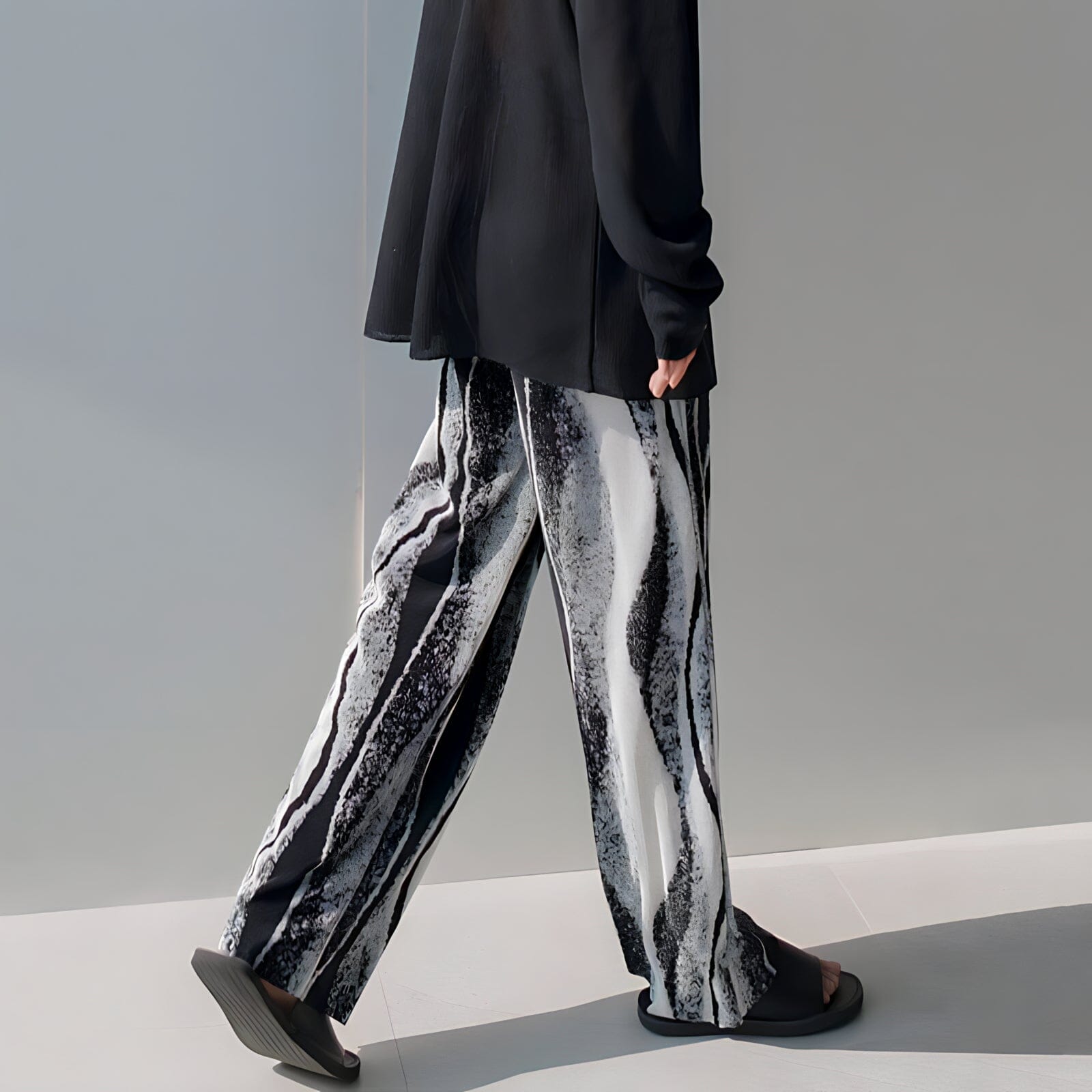 The "Ripple" Pleated Loose Fit Casual Pants 0 VOIR Black S 