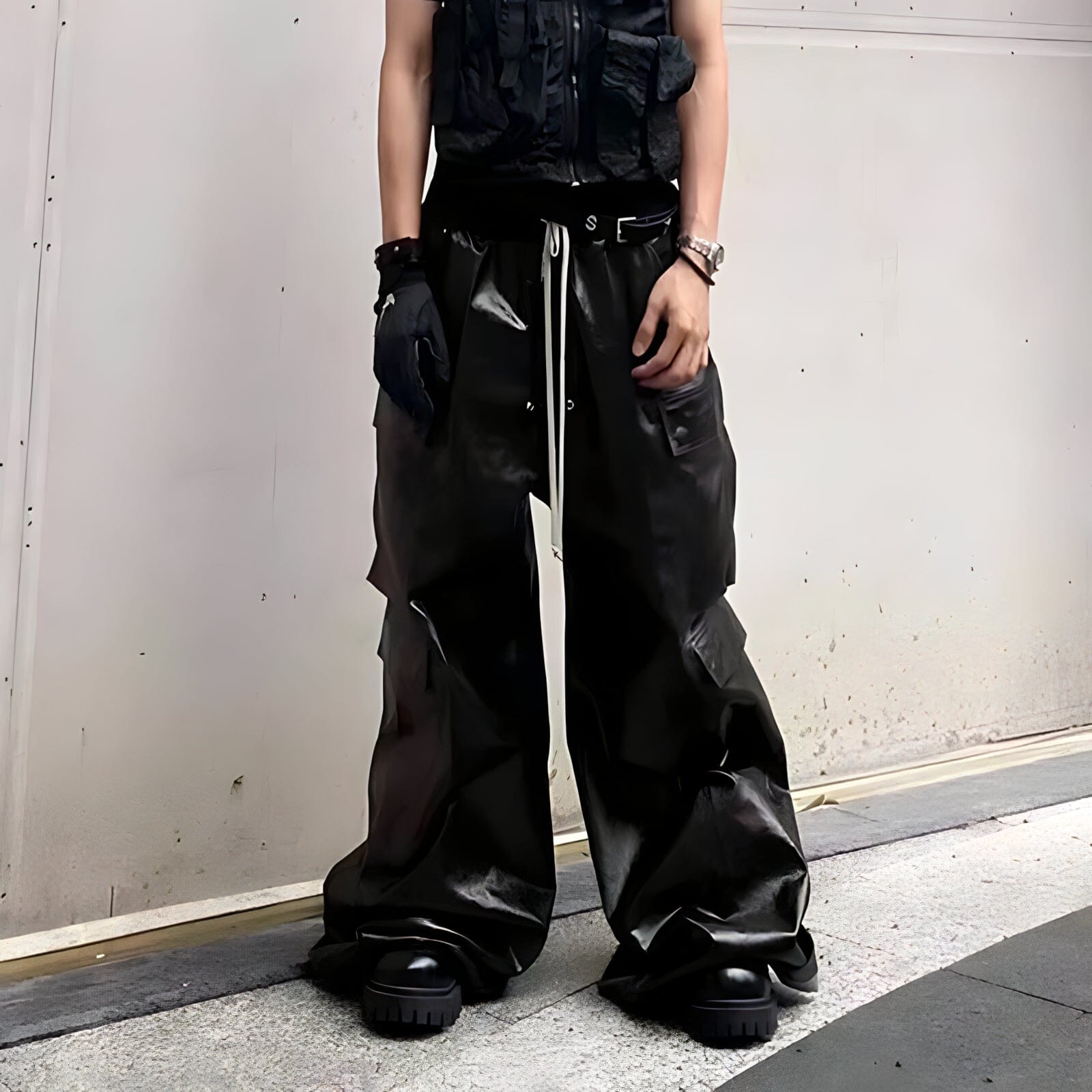 The "Matteo" Loose Fit Leather Cargo Pants VOIR Black XS 